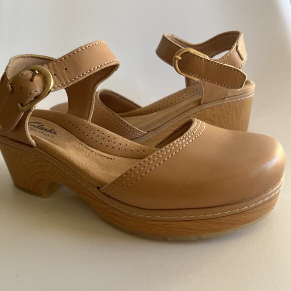 Clarks Women's Paizlee Bay Clog Style Block Heel Platform Sandals Tan Size 6 - Picture 1 of 12